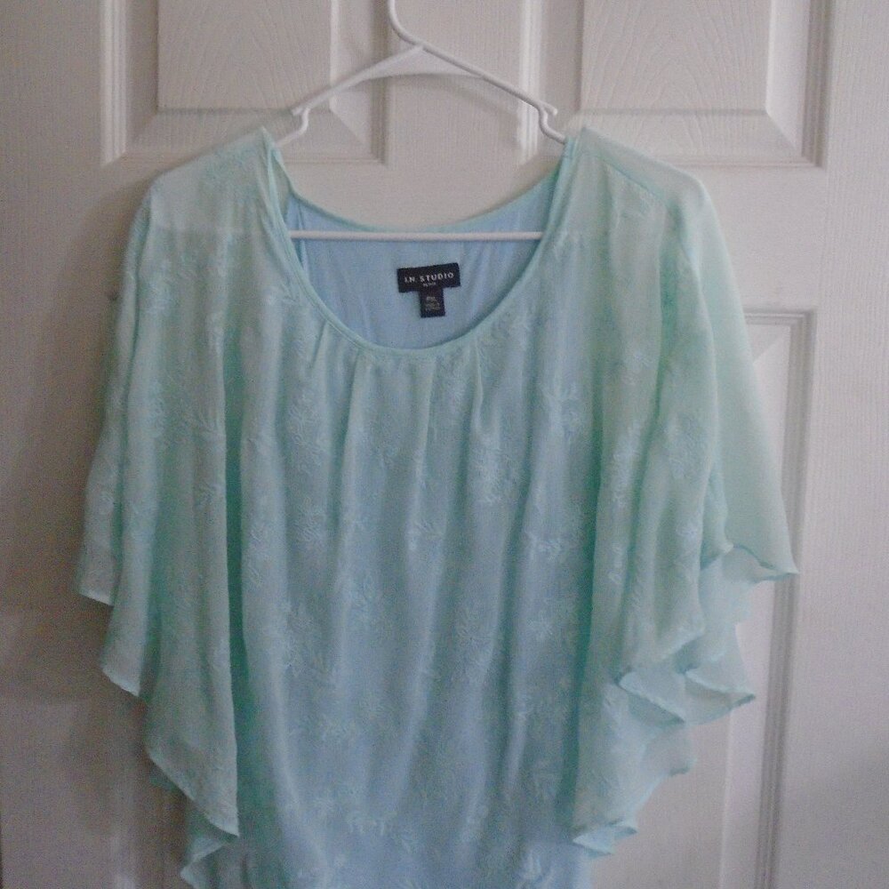 I.N. Studio Layered top Blue embroidered flower